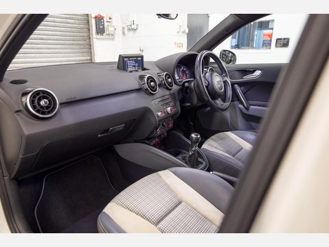 Audi A1 1.2 TFSI Sport Sportback Euro 5 (s/s) 5dr 31