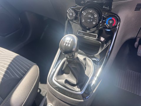 Ford Fiesta ZETEC 13