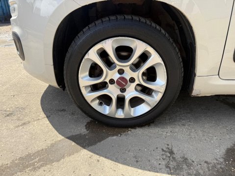 Fiat Panda 1.2 Lounge Euro 5 5dr 18