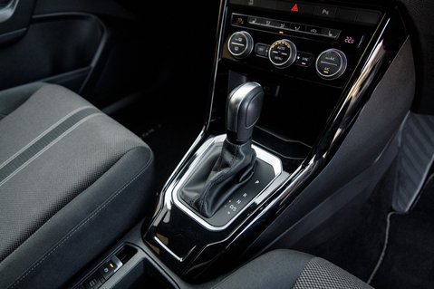 Volkswagen T-Roc BLACK EDITION TSI EVO DSG 34