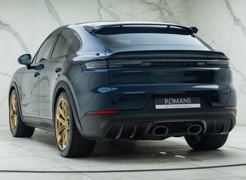 Porsche Cayenne TURBO E-HYBRID Coupe with GT Package 10