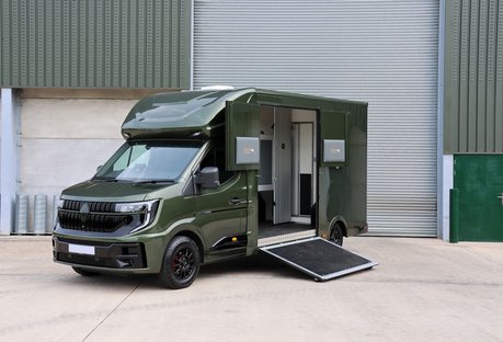 Renault Master BRAND NEW 3.5 TON STALLION BUILD EXTREME HEAVY DUTY HORSEBOX FROM SEEKER 