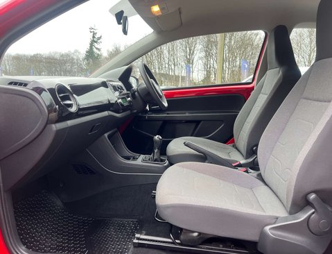 Volkswagen Up 1.0 Move Up 3dr 33