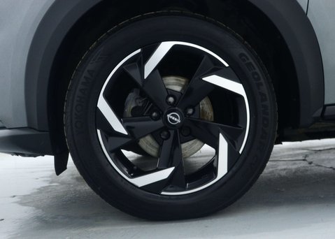 Nissan Juke 1.6 N-Connecta SUV 5dr Petrol Hybrid Auto Euro 6 (143 ps) 16