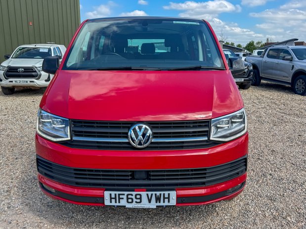 Volkswagen Transporter Crew Cab [SOLD SM] AUTO SWB T30 EDITION 2.0 150ps BMT L1H1 Kombi Air Con 4