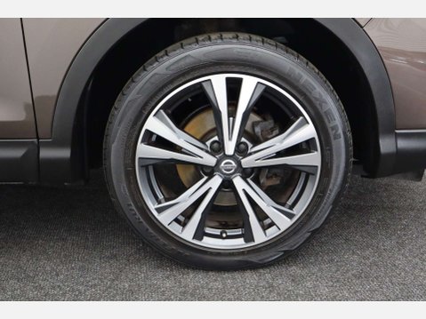 Nissan Qashqai 1.2 Qashqai N-Connecta DiG-T 5dr 50