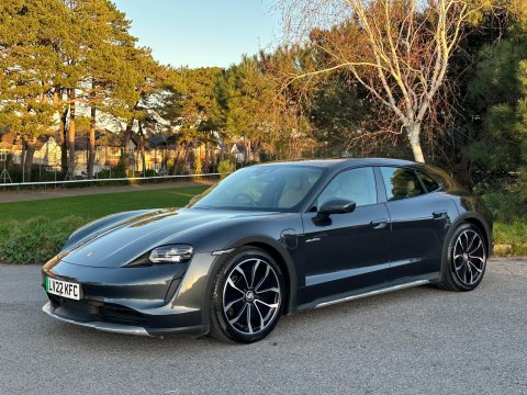 Porsche Taycan Performance Plus 93.4kWh 4 Cross Turismo Auto 4WD 5dr (11kW Charger) 31