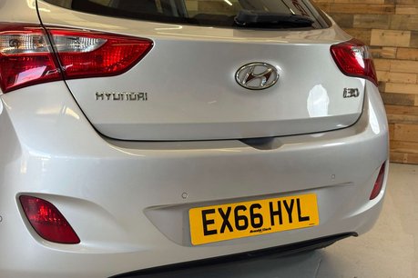 Hyundai i30 1.4 Blue Drive SE Nav Hatchback 5dr Petrol Manual Euro 6 (s/s) (100 ps) 81