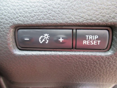 Nissan Qashqai 1.3 DIG-T N-Connecta Euro 6 (s/s) 5dr 41