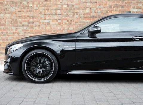 Mercedes-Benz C Class C63 Coupe 27