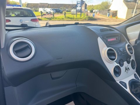 Ford Ka 1.2 Zetec White Edition Euro 6 (s/s) 3dr 30