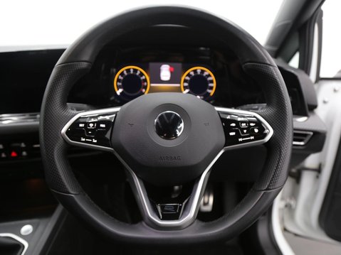 Volkswagen Golf 1.5 TSI R-Line Euro 6 (s/s) 5dr 10