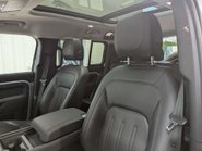 Land Rover Defender 3.0 Defender SE D MHEV Auto 4WD 5dr 58
