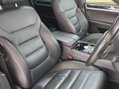 Volkswagen Touareg 3.0 TDI V6 BlueMotion Tech R-Line Plus Tiptronic 4WD Euro 6 (s/s) 5dr 12