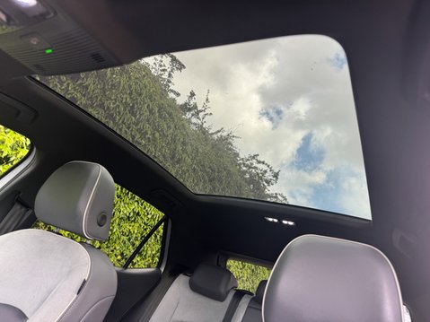 Volkswagen ID.3 Pro Performance 58kWh Style Hatchback 5dr Electric Auto (204 ps) 10