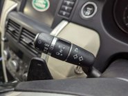 Land Rover Discovery Sport 2.0 Discovery Sport Luxury HSE TD4 Auto 4WD 5dr 75