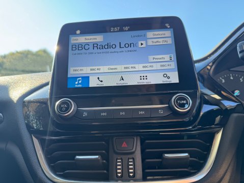 Ford Fiesta 1.0T EcoBoost Zetec Hatchback 5dr Petrol Manual Euro 6 (s/s) (100 ps) 16