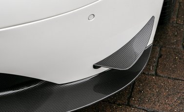 Aston Martin V12 Vantage AMR 24