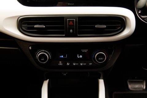 Hyundai i10 MPI PREMIUM 26