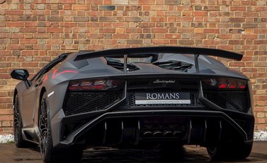 Lamborghini Aventador SV LP750-4 Roadster 3