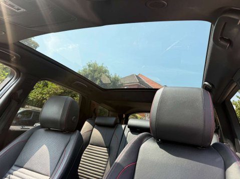 Land Rover Discovery Sport 2.0 Discovery Sport R-Dynamic SE D MHEV Auto 4WD 5dr 13