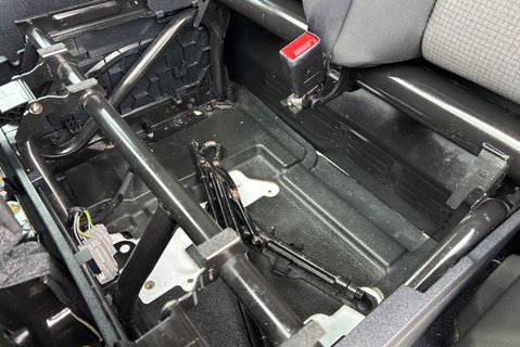 Ford Transit 330 L2 H2 Leader Panel Van - Air Con / F&R Sensors 16