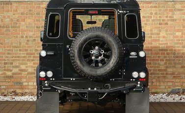 Land Rover 90 Autobiography 18
