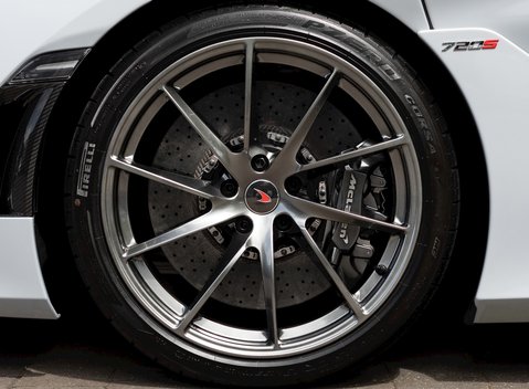 McLaren 720S Performance 12