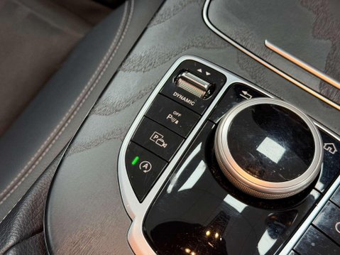 Mercedes-Benz E Class 2.0 E220d AMG Line Saloon 4dr Diesel G-Tronic+ Euro 6 (s/s) (194 ps) 45