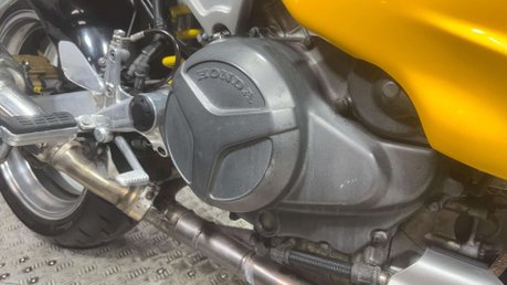 Honda VTR FIRESTORM 1997 ONLY 13K RUNS GREAT VERY CLEAN NEW MOT 1000CC VTWIN 18