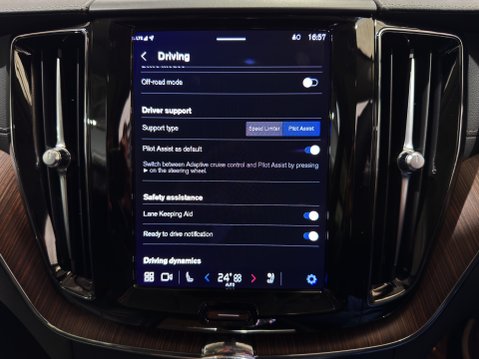 Volvo XC60 B5 ULTIMATE AWD MHEV 79