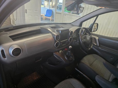 Citroen Berlingo Multispace PURETECH FLAIR S/S 29
