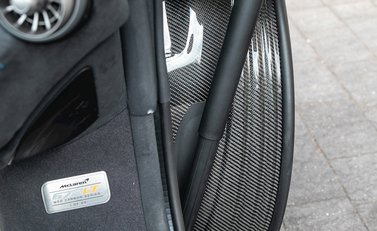 McLaren 675LT Spider MSO Carbon Series 23