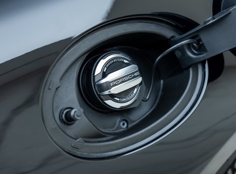 Porsche 911 GT3 TOURING (992) 30