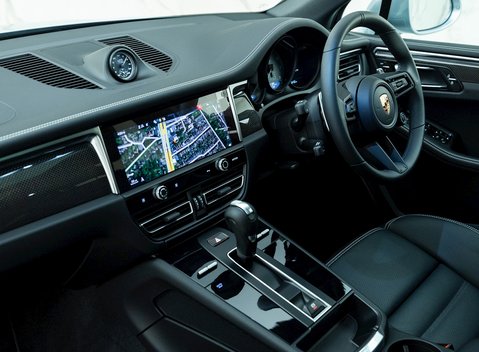 Porsche Macan GTS 15