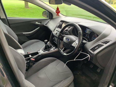 Ford Focus ZETEC 17