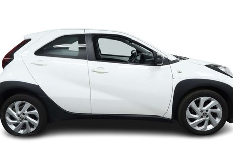 Toyota Aygo X 1.0 VVT-i Pure Hatchback 5dr Petrol x-shift Euro 6 (s/s) (72 ps) 4