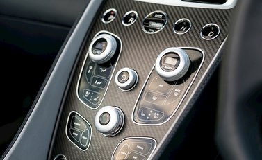 Aston Martin Zagato Vanquish Volante 25