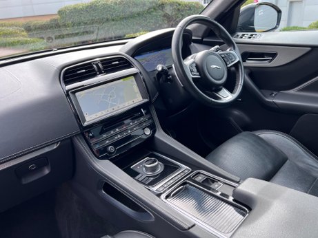 Jaguar F-Pace 2.0 D180 Chequered Flag Auto AWD Euro 6 (s/s) 5dr 25