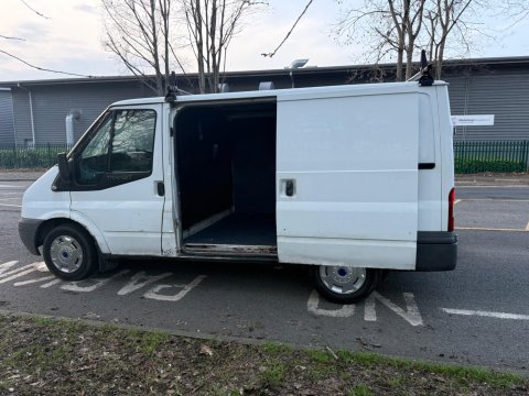 Ford Transit 2.2 TDCi 250 FWD L1 H1 5dr 2