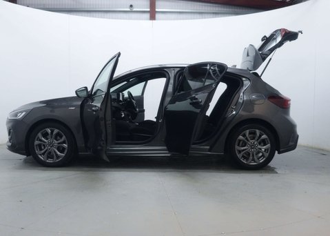 Ford Focus 1.0 Focus ST-Line MHEV Auto 5dr 50