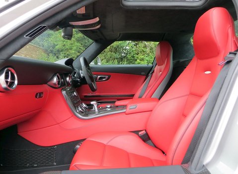 Mercedes-Benz SLS AMG 13