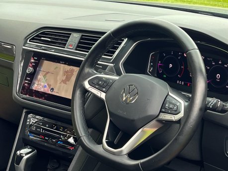 Volkswagen Tiguan 2.0 TDI Elegance DSG 4Motion Euro 6 (s/s) 5dr 7