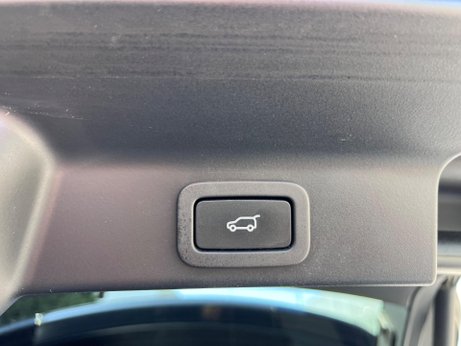 Jaguar F-Pace 2.0 D180 R-Sport Auto AWD Euro 6 (s/s) 5dr 28