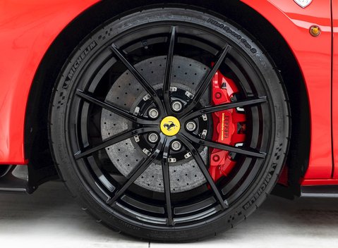 Ferrari 488 Pista 8