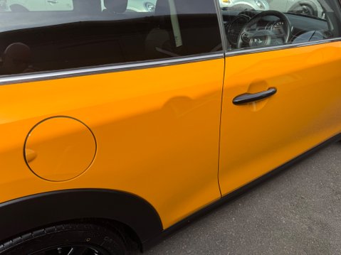 Mini Hatch 1.5 Cooper Euro 6 (s/s) 3dr 11