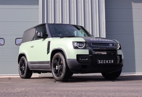 Land Rover Defender 90 75TH LIMITED EDITION SUPER LOW MILES MATT PPF WRAP 