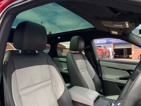 Land Rover Range Rover Evoque 2.0 Range Rover Evoque R-Dynamic HSE D Auto 4WD 5dr 2