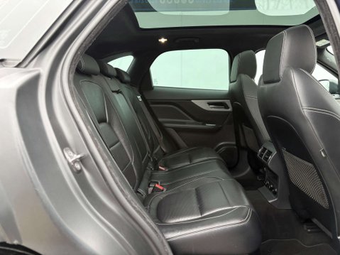 Jaguar F-Pace 2.0 F-Pace R-Sport AWD D Auto 4WD 5dr 29