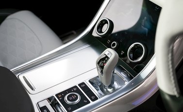 Land Rover Range Rover Sport 5.0 SVR 21